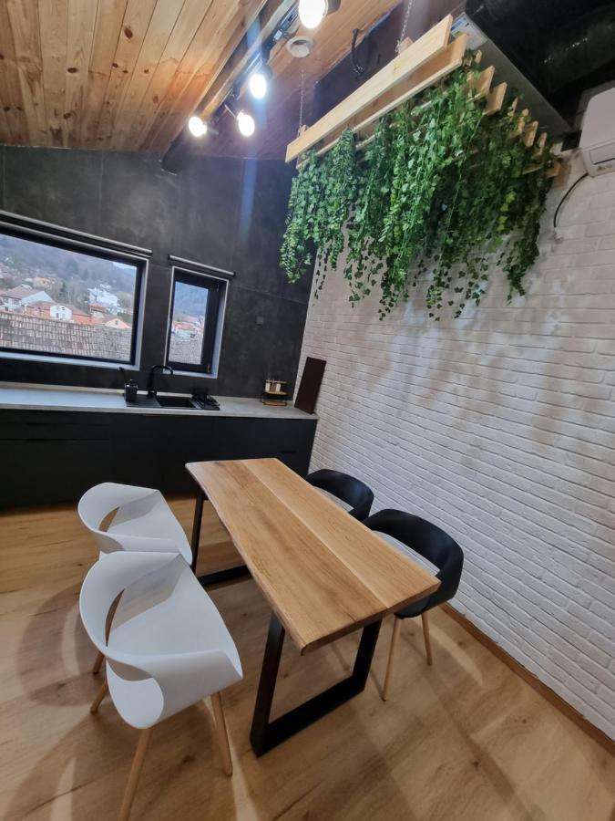 Casa Chiper - Attic Apartment With View Brașov Exterior foto